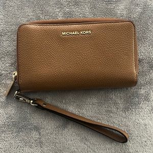 Michael Kors Wristlet